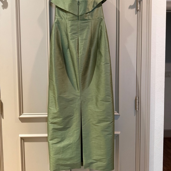 LulaKate Eva Bodice with Straight Skirt Floor Shantung Greenery Green Size 4 6 8 - Picture 9 of 16